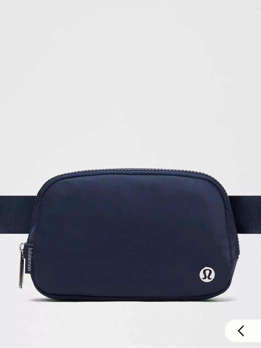 Lululemon belt bag 2 L size
